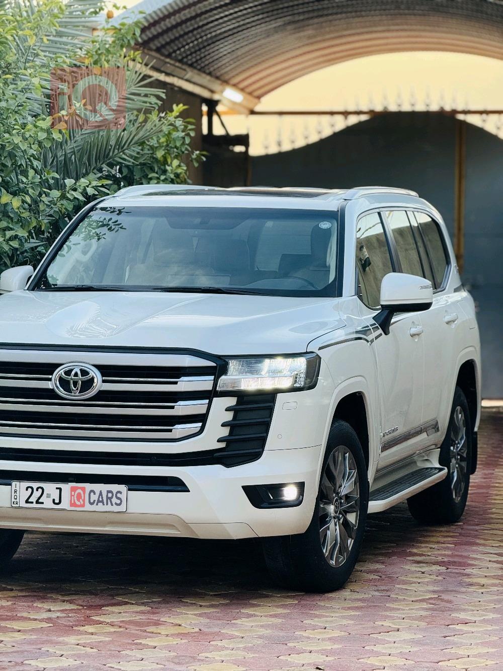 تويوتا لاندكروزر